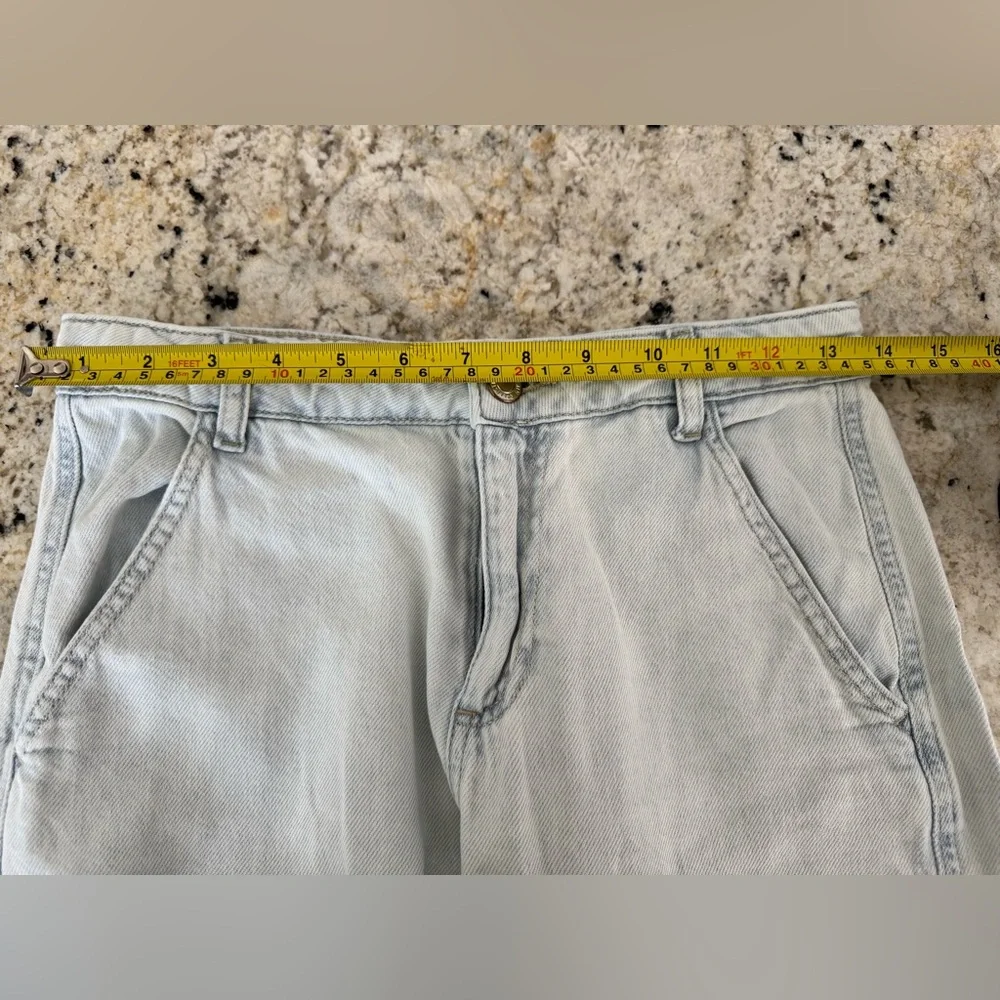 ZARA Light Wash Wide Leg Cargo Jeans – US Girls 13/14 (Equivalent to W XXS/00–0)